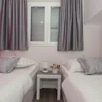 Kati Apartman *